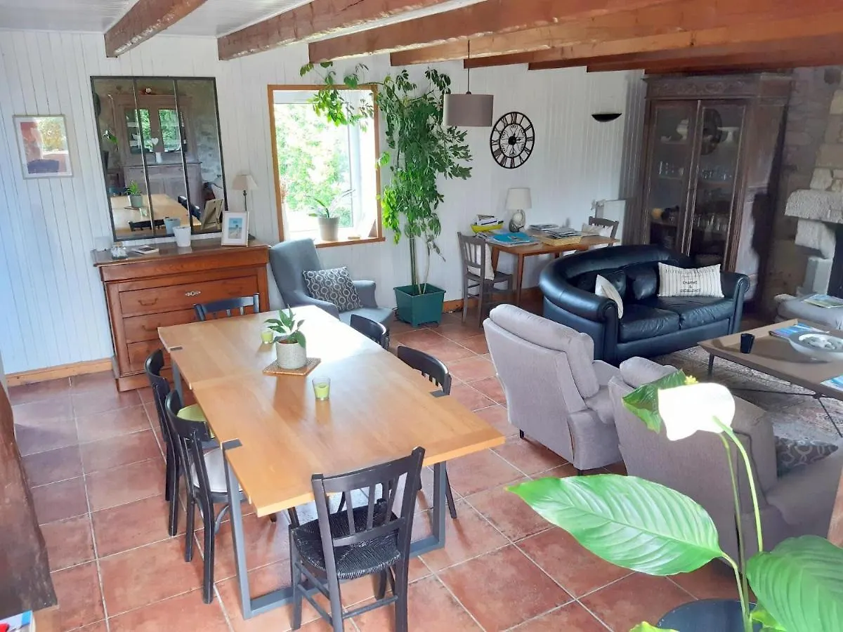 Holiday Home, Plounevez-Lochrist